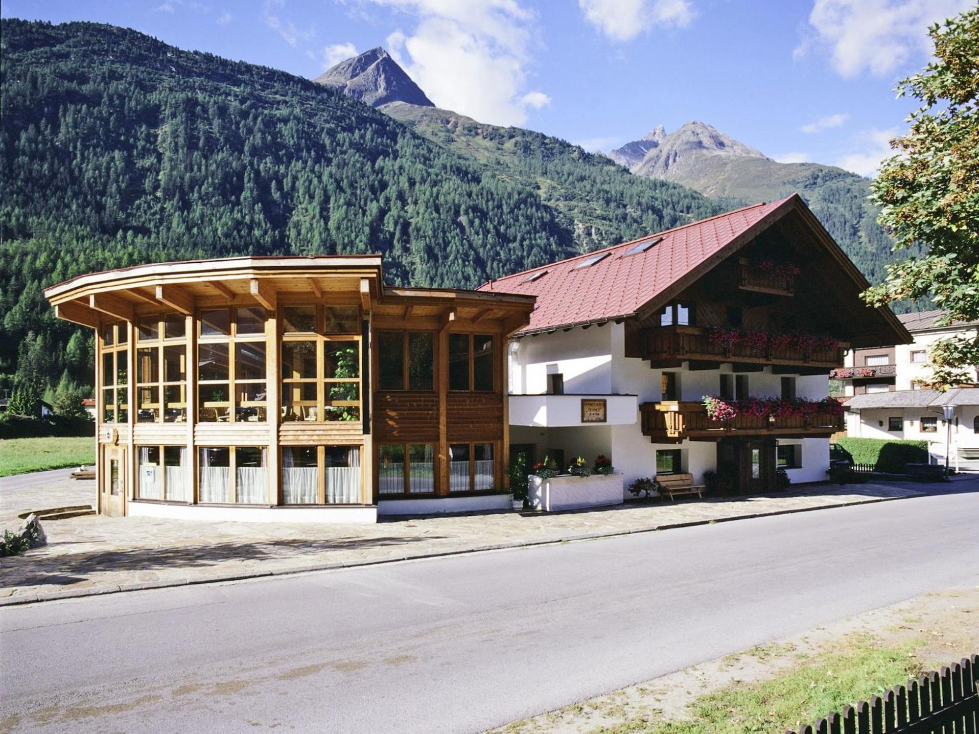 Comfortable Apartment In L Ngenfeld With Ski Storage Лангенфельд Экстерьер фото